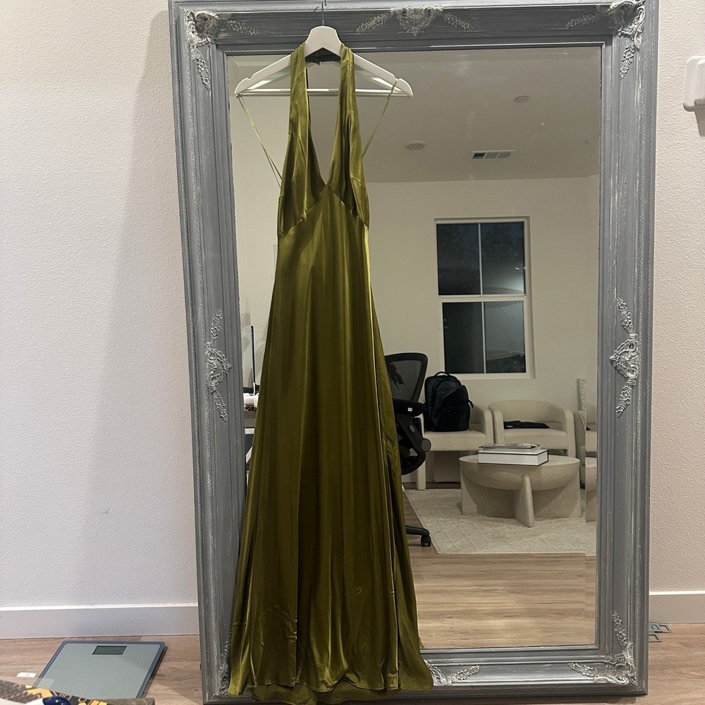 NWT Reformation Daniela Silk Halter Maxi Dress in Pear Satin Evening Gown 4 - Picture 6 of 10